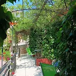 Villa Tania